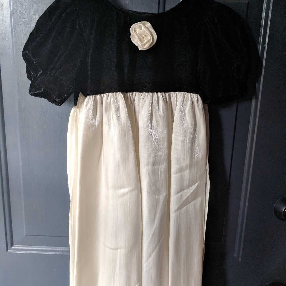 VGUC Little Girls Dress Size 6